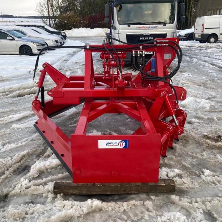 Full spec (except the roller) gravel road grader 